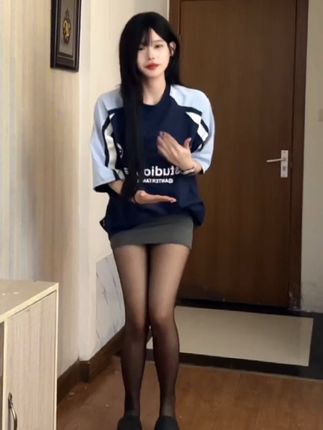 织梦痣铃白色衬衫舞蹈秀，网红热舞的视觉盛宴