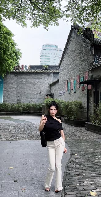 小岚岚个人资料大揭秘，快手网红的幕后生活