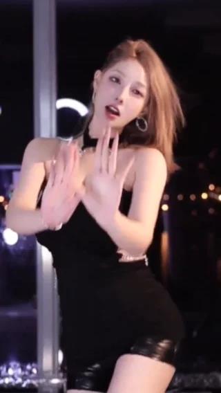 网易CC深田老师的动态跟踪，粉丝关注的每一个瞬间