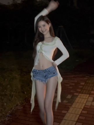 快手网红小岚岚最新动态，直播日常与粉丝互动分享