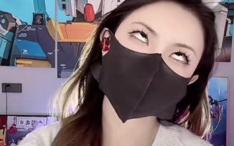 一只霸王兽翻白眼搞笑视频，舞蹈视频背后隐藏的趣味