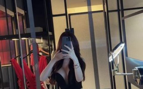 网红女主播小岚岚定制视频流出，LSP们都在疯传感谢榜一大哥