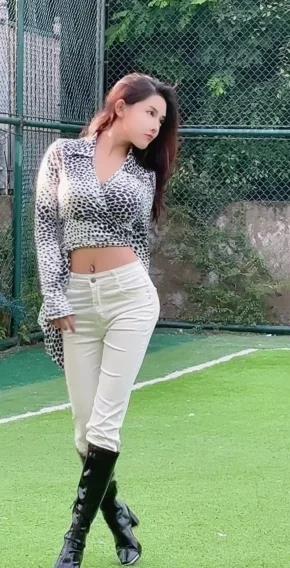 快手小岚岚录屏合集分享，她的独特直播风格深入解读