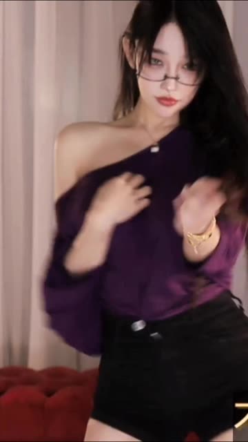 CC深田老师热舞的背后，她的舞蹈故事与情感表达