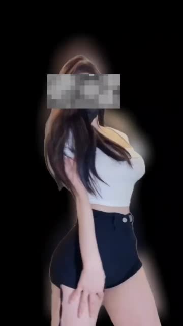 一只霸王兽翻白眼搞笑视频，舞蹈视频背后隐藏的趣味