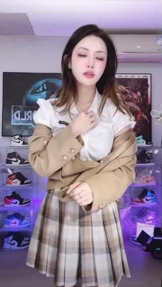 一只霸王兽土豪双视角资源，如何获取视频完整版