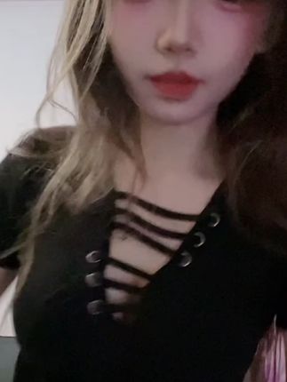 快手男王去哪里了?她的下落为何备受关注?