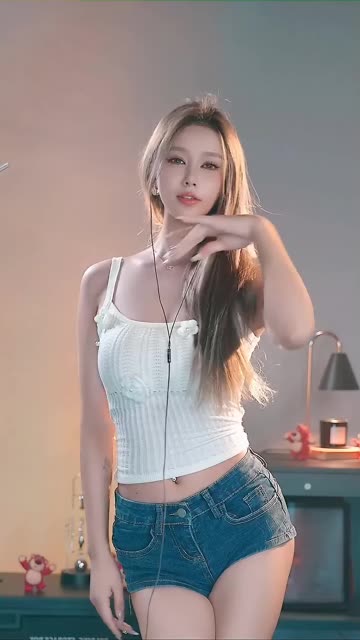 斗鱼辣条条sss性感热舞，辣条条DJ舞曲超性感热舞演绎