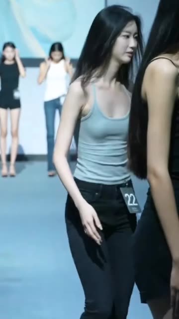 银蛇大人酸菜白肉锅故事,旅行与美食碰撞