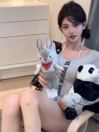 粥粥酱维密圈写真作品,她的私密内容展示了什么?