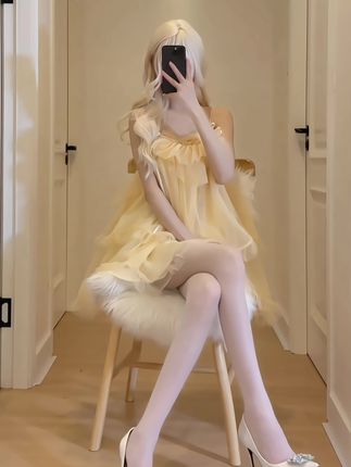 猫梨梨的穿搭风格,她的独特时尚造型有哪些亮点?