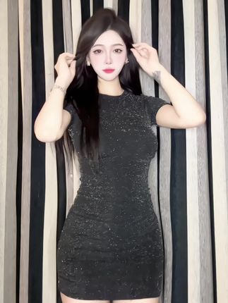 糊涂小Y真空凸点舞第二弹,引发抖音上的广泛讨论