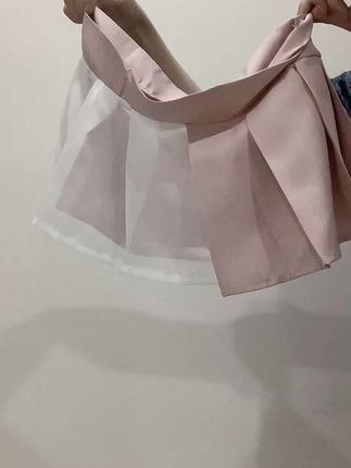 小芋泥yyy穿搭分享,她的时尚衣品如何在社交媒体上脱颖而出?