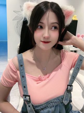 脑婆睡醒啦的趣味直播，直播回放带你走进她的世界