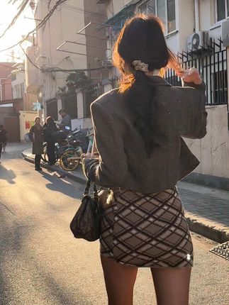 脸红mm是外围吗?网红脸红mm的真实身份深度剖析