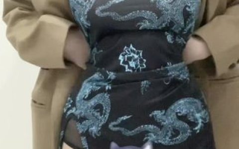 小芋泥yyy的时尚穿搭解读，她的个性风格如何展示？