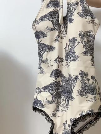 小芋泥yyy微博最新动态，她的日常分享与粉丝互动如何体现个人魅力？