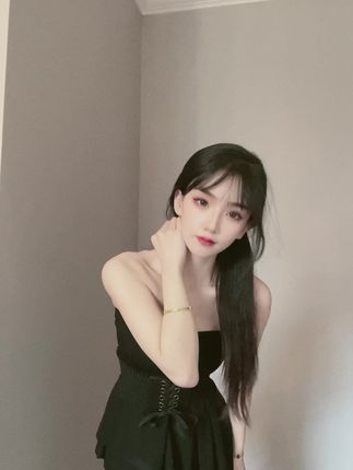 #美女舞蹈抖音热，崽崽aaa的小蛮腰舞步