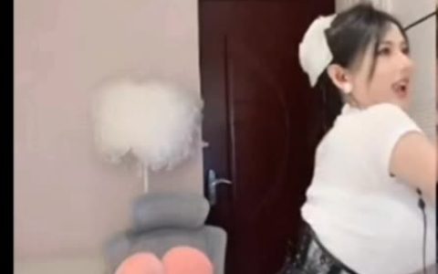 网红快手二姐疼你火爆视频，热舞、定制视频一站观看