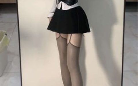 小芋泥yyy早期视频内容大公开，她的作品是如何吸引粉丝的？