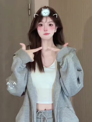 桃酥酥表情包火出圈,虎牙人气主播的多面魅力