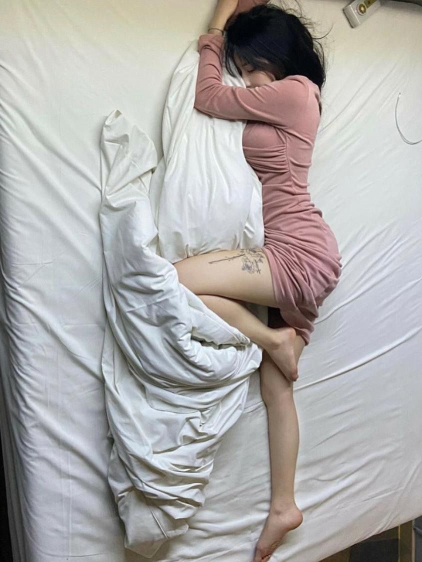 软糖熊微密圈作品资源,最新高清图包一览