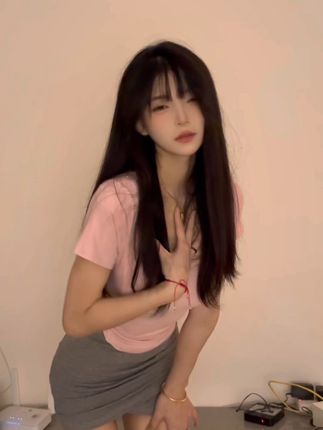 一只树懒的早期视频揭秘,她的个人成长故事带给观众什么