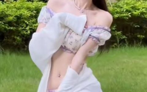 粥粥酱改名后新动向，她的网名变动为何引发热议