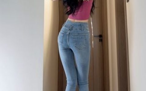 唐十七微博上的风格，如何通过微博塑造独特形象