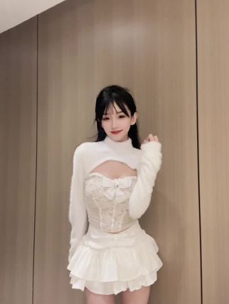 崽崽aaa笛子舞亮点,胸前猫猫的独特设计