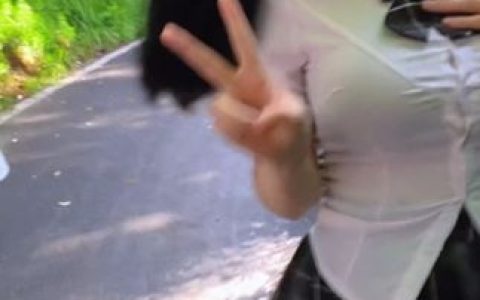 麻辣奶免直播翻车事件，现场再现搞笑瞬间