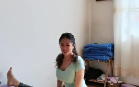 小阿姨大王直播最热视频合集，网红小阿姨同类主播推荐