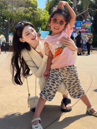 粥粥酱素颜曝光引热议,真实面貌带来哪些粉丝反应