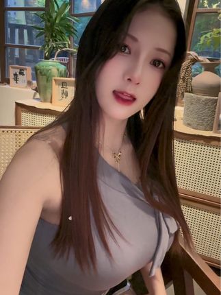 脑婆睡醒啦的最新视频，探寻她的私人生活与爱好