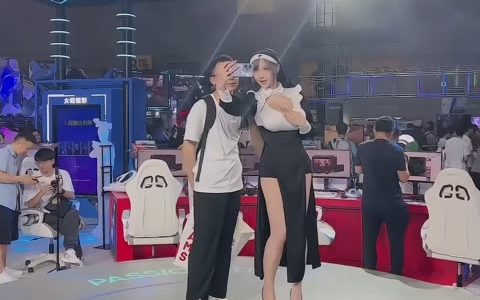 银蛇大人魅魔纹身解析，她的风格象征