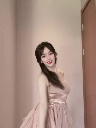 #美女舞蹈抖音热，崽崽aaa的小蛮腰舞步