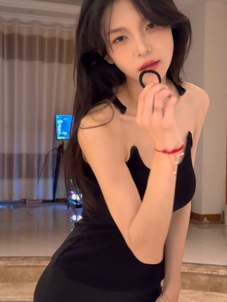 一只树懒的早期视频揭秘,她的个人成长故事带给观众什么