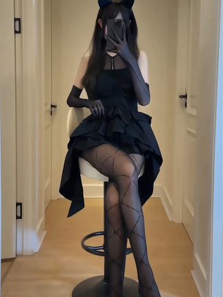 猫梨梨的美图赏析,她的独特风格有什么吸引力?