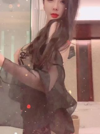 微密圈_夏天的小雪抖音81万粉丝分析，魅力与颜值无敌