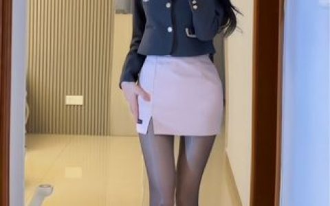 猫梨梨的穿搭风格解析，她的独特造型为何火爆？