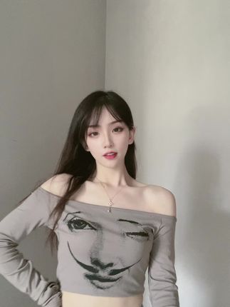 崽崽nana微密圈作品发布，反差风格大放异彩