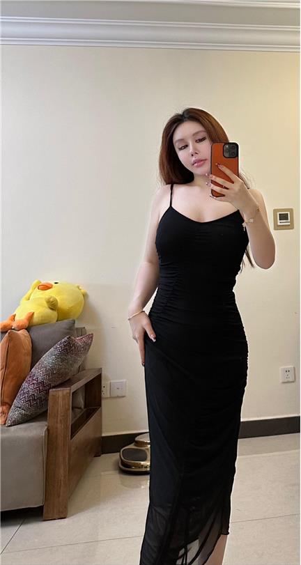 玫桃泡芙作品推荐，从写真到视频的视觉盛宴