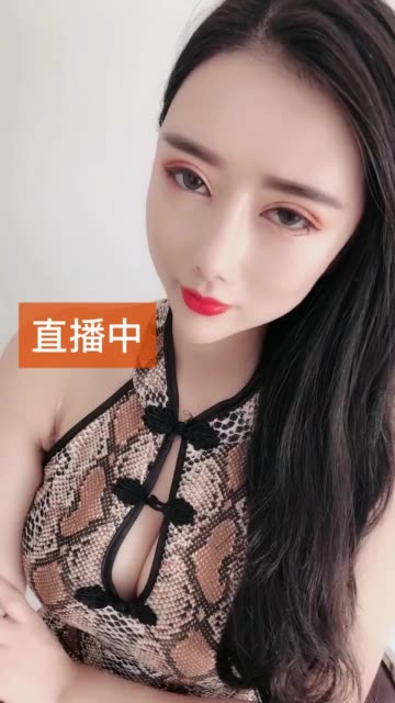 大玉儿+二姐疼你快手最新热舞合集，探索三主播联动的舞蹈视频