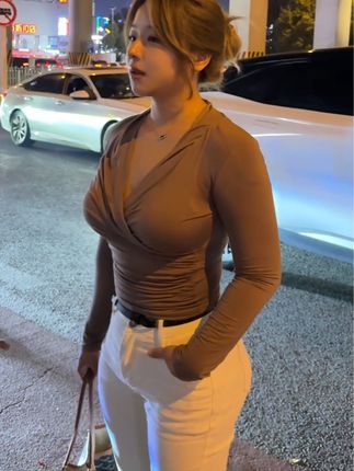 月球造梦家付费内容值得买吗?深度分析她的微密作品