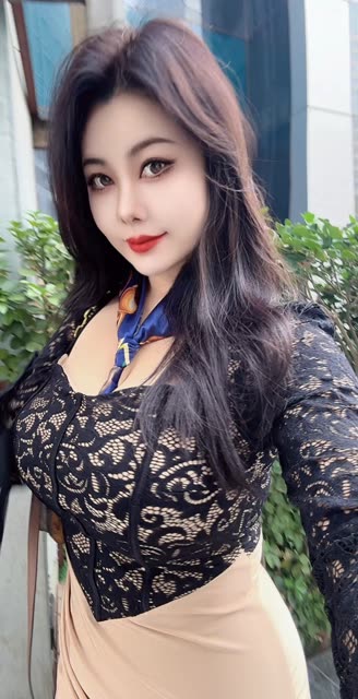 安妮朵朵的真实身份揭秘，粉丝追随的偶像是谁？