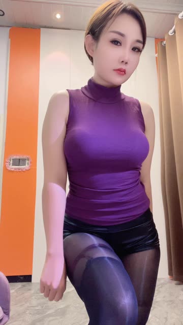 玲儿超甜定制女装牛仔裤舞蹈，她的牛仔裤热舞引爆全场