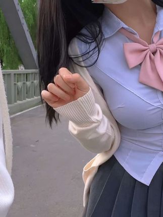 麻辣奶兔碎花旗袍写真,经典造型曝光