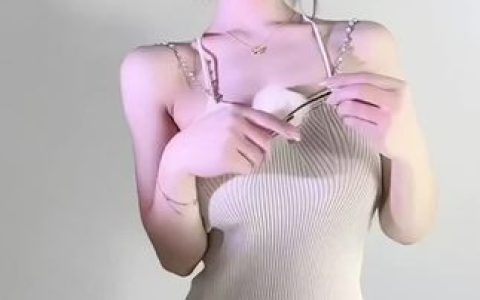 CC奶尤万元定制舞蹈作品，如何订阅她的专属服务？