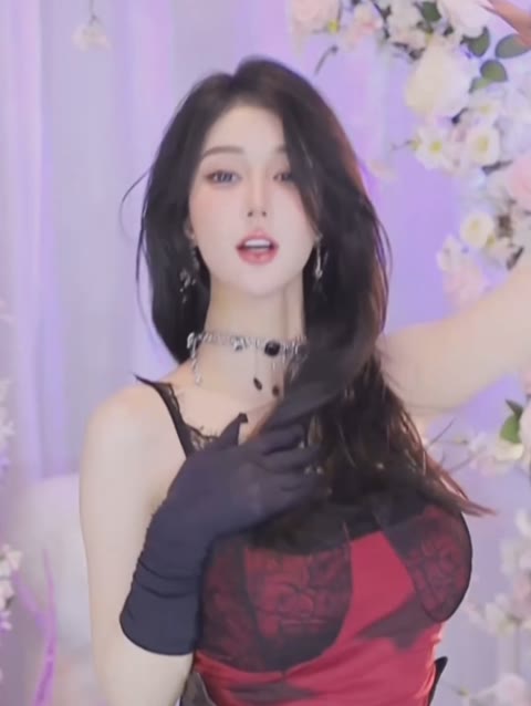 Bigo垚曦最新跳舞视频,观看她独特的舞蹈表演