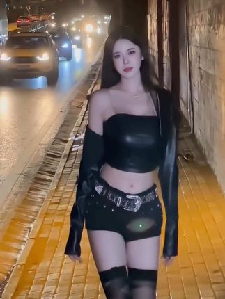 网易CC小微微动态更新,她的最新动态和粉丝互动方式